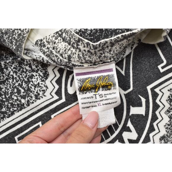 Vintage 1992 Super Bowl XXVI T-Shirt Magic Johnson T's Size XL White Black - Picture 8 of 8
